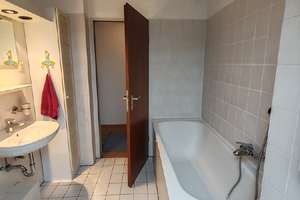 Helle Dachgeschoßwohnung in Wolfsburg-Fallersleben – Die vollständige Adresse der Immobilie erhältst du vom Anbieter., 38442 Fallersleben, Wolfsburg – Vorschaubild 7