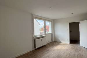 Seltene Gelegenheit in attraktiver Lage - Moderne 3-Zimmer mit TOP Einbauküche und Balkon – Fritz-Weiberg-Straße 40, 38448 Vorsfelde, Wolfsburg – Vorschaubild 4