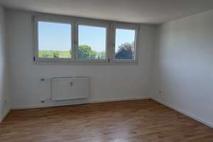 ** Helle renovierte 3 Zimmer Dachgeschoss-Wohnung in Leverkusen Quettingen, Burgloch**