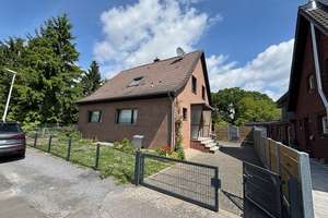 Freistehendes großes Einfamilienhaus am Waldrand Wickrath