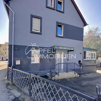 3 Familienhaus mit großem Grundstück