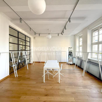 Gefragtes Büro mit Stil