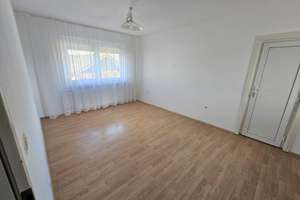 3-Familien-Haus/Mehrgenerationen wohnen mit Garage & Carport auch als Kapitalanlage geeignet in Ulm – Die vollständige Adresse der Immobilie erhältst du vom Anbieter., 89077 Weststadt, Ulm – Vorschaubild 12