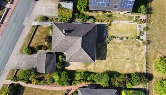 Bild von Bungalow mit zusätzlichem Baugrundstück in Lehrte/ Hämelerwald