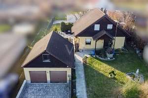 Charmantes Einfamilienhaus mit Garten in Nenzenheim/Iphofen – Die vollständige Adresse der Immobilie erhältst du vom Anbieter., 97346 Iphofen – Vorschaubild 2