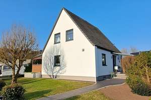 Modernisiert, großzügig, familienfreundlich - Einfamilienhaus mit Gartenparadies und Vollkeller – Die vollständige Adresse der Immobilie erhältst du vom Anbieter., 25436 Uetersen – Vorschaubild 4