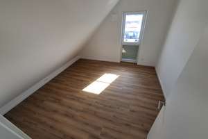 Wohnen mit Charakter: Moderne 2-Zimmer-Dachgeschosswohnung – Unter den Golläckern 36, 64295 Darmstadt-West, Darmstadt – Vorschaubild 11