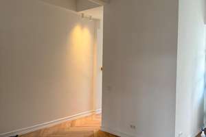 Kernsanierte, denkmalgeschützte Altbauwohnung in 2. Rheinlage mit drei Balkonen – Berger Allee 3, 40213 Carlstadt, Düsseldorf – Vorschaubild 6