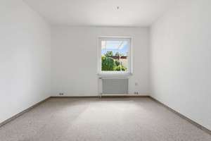 Gut aufgeteilter Bungalow in Köln-Stammheim – Wohnen in unmittelbarer Rheinlage – Die vollständige Adresse der Immobilie erhältst du vom Anbieter., 51061 Stammheim, Köln – Vorschaubild 12