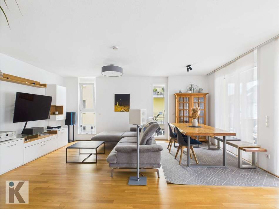 Offener Wohn- und Essbereich