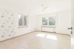 Freistehendes 2 Parteienhaus mit Ausbaupotenzial in bester Wohnlage! – Die vollständige Adresse der Immobilie erhältst du vom Anbieter., 85098 Großmehring – Vorschaubild 27