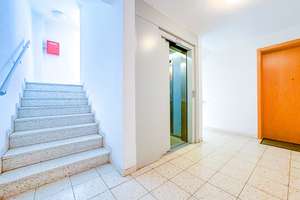Helle 1-RW nach Sanierung * möbliert* Bad m. Dusche * 3. OG Lift * grüner Innenhof zur Mitnutzung * – Johann-Meyer-Straße 7 a, 1097 Leipziger Vorstadt, Dresden – Vorschaubild 3