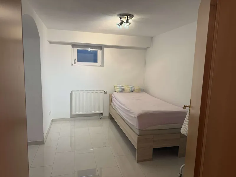 Schlafzimmer 4