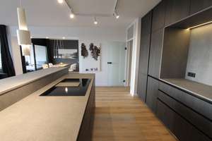 4-Zimmer Luxuswohnung mit Panoramablick bis ins Siebengebirge.Schwimmbad und Sauna im Haus. – Die vollständige Adresse der Immobilie erhältst du vom Anbieter., 53117 Bonn-Castell, Bonn – Vorschaubild 2