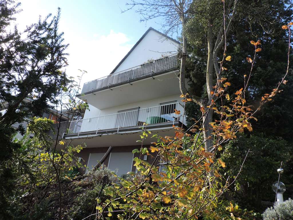 Attraktive Wohnung mit Wohlfühlcharakter auf zwei Ebenen in Toplage von Wiesbaden