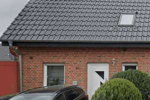 Wohnen mit Komfort: Gepflegtes Reihenendhaus mit Carport und sonniger Terrasse in Bünde – Die vollständige Adresse der Immobilie erhältst du vom Anbieter., 32257 Bünde – Vorschaubild 1