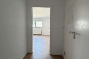 Kernsanierte 3-Zimmer-Maisonette im Dachgeschoss mit Aufzug in begehrter Lage von Pempelfort – Düsselthaler Straße 31, 40211 Pempelfort, Düsseldorf – Vorschaubild 2