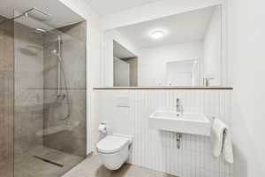 Einzigartige 5-Zimmer-Wohnung im Neubauquartier Deiker Höfe – Wohnen auf 131 m² mit Terrasse! – Am Hain 53, 40468 Düsseldorf – Vorschaubild 6