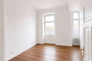Stilvolle Altbauwohnung mit Balkon in Heidelberg: 3-Zimmer plus Wohnküche in der Altstadt – Die vollständige Adresse der Immobilie erhältst du vom Anbieter., 69117 Altstadt, Heidelberg – Vorschaubild 2