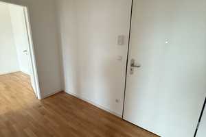 Helle2-Zimmer Wohnung mit Einbauküche und Balkon – Katharina-Boll-Dornberger-Str. 12, 12489 Berlin – Vorschaubild 2