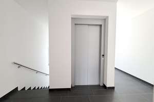Zum Verkauf: hochwertige 3 Zimmer-Wohnung mit Balkon und beeindruckender Raumhöhe – 79114 Betzenhausen-Bischofslinde, Freiburg im Breisgau – Vorschaubild 5
