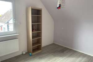 Viel Platz in Reinheim: Großzügiges Haus mit neun Zimmern – 64354 Reinheim – Vorschaubild 12