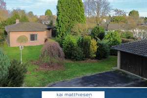 Attraktiver Bungalow mit Ausbaureserve mit Doppelgarage in bester Lage von Krefeld-Verberg