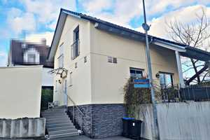 Energiesparendes, neuwertiges Einfamilienhaus mit Terrasse und kleinem Garten in Randlage – Esslingen (Kreis) – Vorschaubild 1