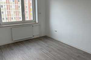 Studentenwhg. 2 ZKDB mit gehobener Innenausstattung mit Balkon und EBK in Köln Neuehrenfeld – Herkulesstr. 37, 50823 Köln – Vorschaubild 7