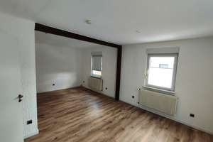 Charmantes Reihenendhaus mit EBK in Urbach – 3 Zimmer, 73 m², ab sofort | Ideal für 1–2 Personen – Wilhelmstraße 12, 73660 Urbach – Vorschaubild 3