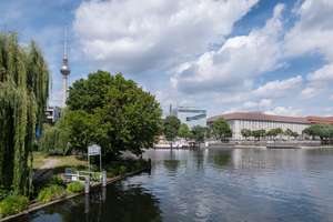 Elegantes Altbau-Juwel nahe der Fischerinsel mit Lift-Landing und zwei Balkonen – Die vollständige Adresse der Immobilie erhältst du vom Anbieter., 10179 Mitte (Ortsteil), Berlin – Vorschaubild 15