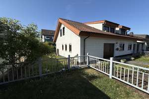 #RESERVIERT#1-2 Familienhaus in Sandhausen mit Garten und 2 Garagen – Die vollständige Adresse der Immobilie erhältst du vom Anbieter., 69207 Sandhausen – Vorschaubild 1