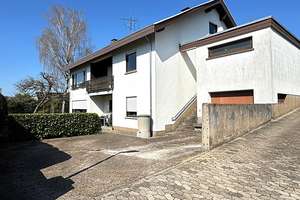 Freistehendes Einfamilienhaus mit ELW, Garten und 2 Garagen – Weiherstraße 19, 66292 Riegelsberg – Vorschaubild 5