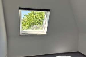 3 Zimmer, Küche, Bad, Loggia, Balkon, helle Oberwohnung im grünen, Rolläden, Stellplatz – Die vollständige Adresse der Immobilie erhältst du vom Anbieter., 28755 Oberneuland, Bremen – Vorschaubild 6