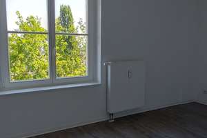 Ruhige Lage!  Neu sanierte 2 Zimmer Wohnung im 1. Obergeschoß ab sofort zu vermieten! – Heinz-Bongartz-Str. 12, 1239 Lockwitz, Dresden – Vorschaubild 4