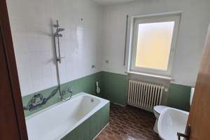 2-Familienhaus mit 5 Zimmer Wohnungen und Möglichkeit einen zusätzlichen Bauplatz zu erwerben – Die vollständige Adresse der Immobilie erhältst du vom Anbieter., 93077 Bad Abbach – Vorschaubild 22