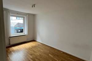 Befristet - 05/2027 - 2 Zimmer Erdgeschosswohnung mit Balkon in Hamburg-Eppendorf – Geschwister-Scholl-Straße 104B, 20251 Eppendorf, Hamburg – Vorschaubild 5