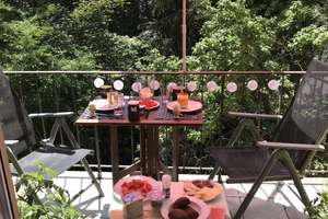 Stilvolle, geräumige und vollständig renovierte 1-Zimmer-Wohnung mit Balkon und EBK in Stuttgart
