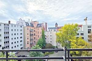 Vermietete, 2-Zimmer-Wohnung mit Westloggia und Fahrstuhl nur 300 Meter vom Kudamm! – Die vollständige Adresse der Immobilie erhältst du vom Anbieter., 10629 Charlottenburg, Berlin – Vorschaubild 4