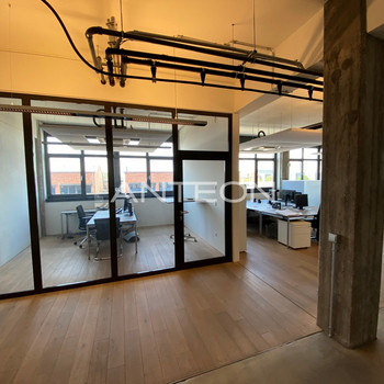 Einzigartiges Loftbüro | Epoxidharzboden | Vollklimatisiert