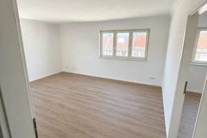 **Erstbezug nach Sanierung – Charmante 4-Zimmer-Wohnung in zentraler Lage von Bremen** – Manteuffelstr. 11, 28203 Fesenfeld, Bremen – Vorschaubild 3