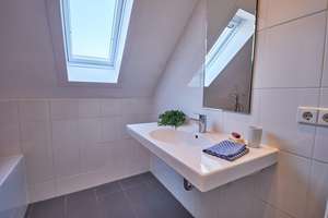 !Provisionsfreie! Gepflegte 4,5-Zimmer DG-Wohnung mit Stellplatz! – Die vollständige Adresse der Immobilie erhältst du vom Anbieter., 73733 Sulzgries, Esslingen am Neckar – Vorschaubild 9