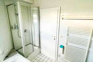 Lichtdurchflutete 2-Zimmer-Wohnung mit EBK und TG-Stellplatz im beliebten Stadtwesten – Die vollständige Adresse der Immobilie erhältst du vom Anbieter., 93049 Westenviertel, Regensburg – Vorschaubild 11