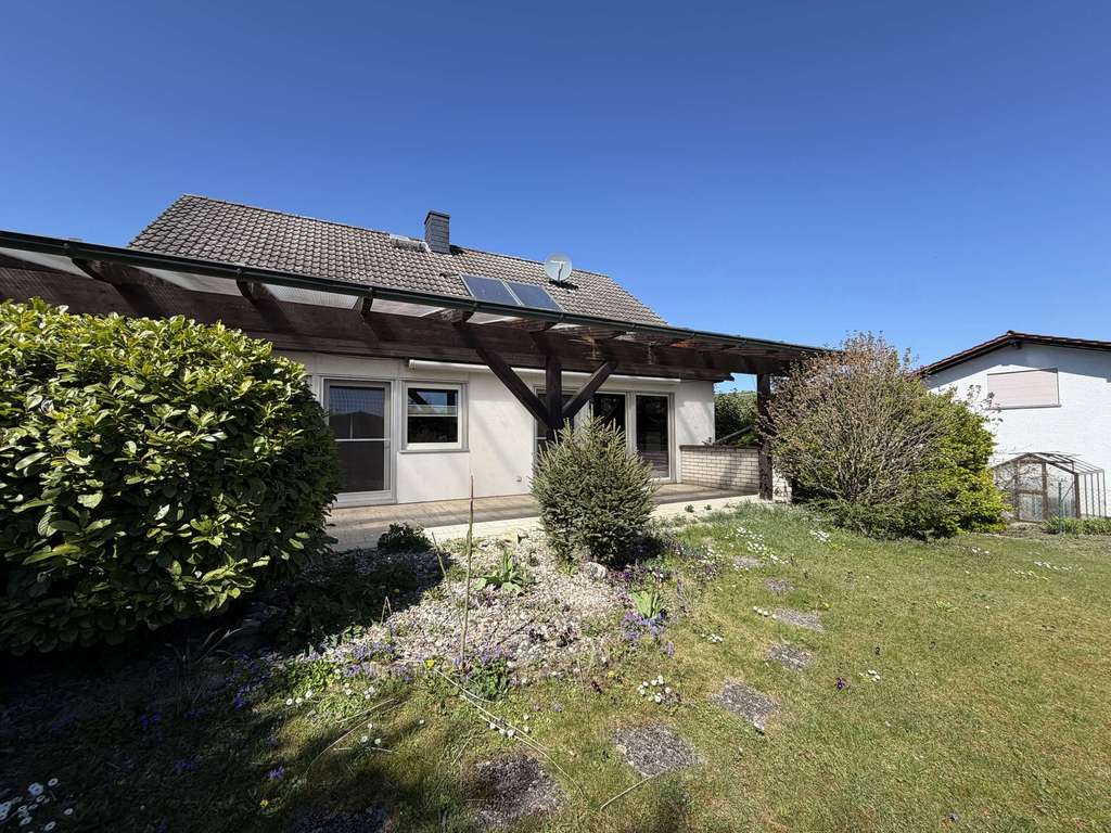 Immobilie in Appenheim - Ihr neues Zuhause mit Extras: Platz, Garten und Vermietungschance - Bild 0