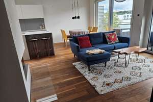 Modern möblierte Penthouse-Wohnung mit Dachterrasse und Tiefgarage– befristet bis 31.12.2028