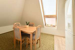 Maisonettwohnung I Dachgeschoss-Ausbau 2008 I 4 Räume + Spitzboden I Tageslichtbad I Denkmalschutz – Die vollständige Adresse der Immobilie erhältst du vom Anbieter., 4319 Engelsdorf, Leipzig – Vorschaubild 13