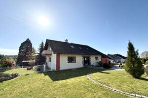 Ein Pool - Drei Wohnungen - Ein Preis ! Schönes Haus in idyllischer Lage von Ruit – Die vollständige Adresse der Immobilie erhältst du vom Anbieter., 75015 Bretten – Vorschaubild 2