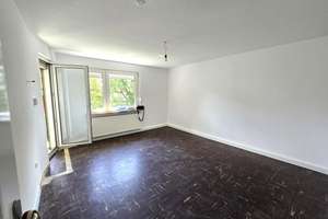 Renovierte 3-Zimmer-Wohnung mit Loggia in grüner Lage von Bielefeld-Sennestadt – Die vollständige Adresse der Immobilie erhältst du vom Anbieter., 33689 Sennestadt, Bielefeld – Vorschaubild 2
