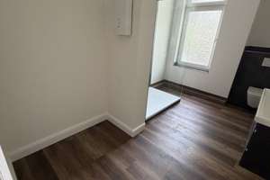 Lebendig wohnen in Kiel: Renovierte 3-Zimmer-Wohnung mit Balkon – Düppelstraße 82, 24105 Blücherplatz, Kiel – Vorschaubild 7