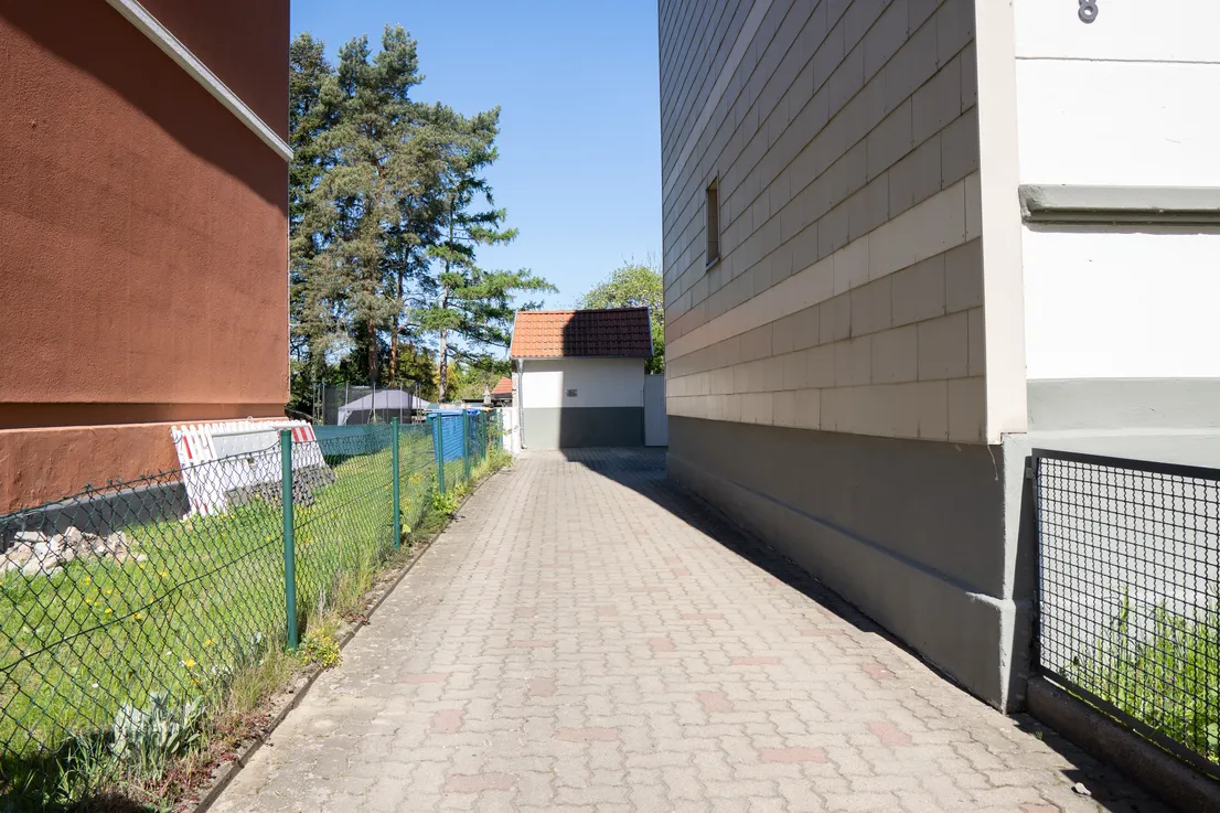 Exklusives Grundstück in begehrter Wohnlage von Braunschweig-Gliesmarode – Einfahrt